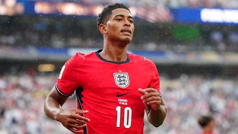 2026世界杯:英格兰2-0战胜巴拿马,贝林厄姆闪耀,三狮军团锁定小组第一