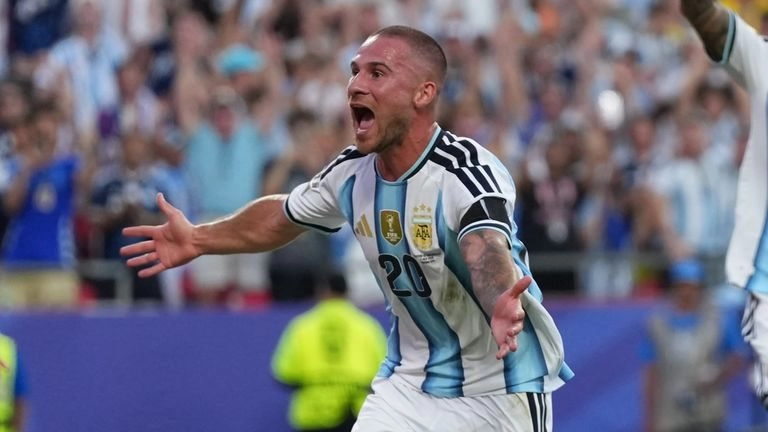 2026世界杯:阿根廷3-1瑞士(加时赛):朱利安·阿尔瓦雷斯精彩进球助力半决赛对阵英格兰