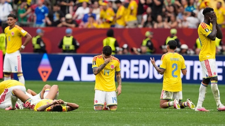 2026世界杯:瑞士0-0哥伦比亚(点球:4-3) - 瑞士通过点球战胜哥伦比亚晋级四分之一决赛,将迎战阿根廷