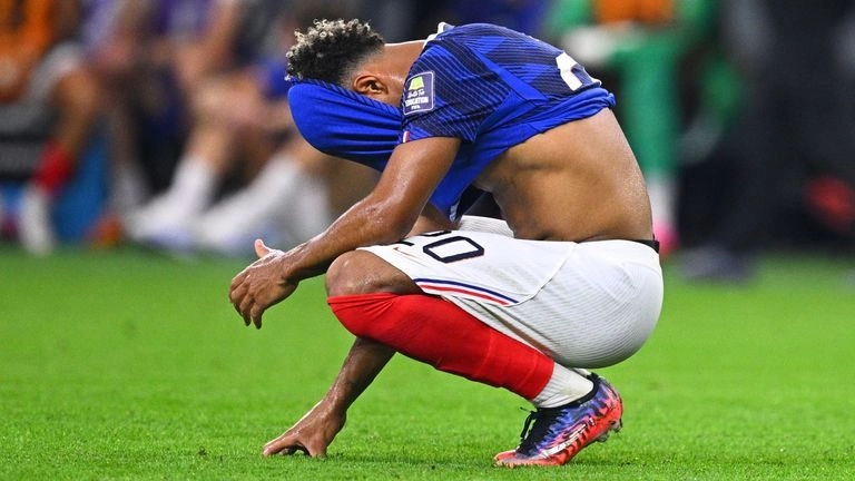 2026世界杯：法国0-2西班牙 - 米克尔·奥亚萨瓦尔和佩德罗·波罗进球，欧洲冠军晋级决赛